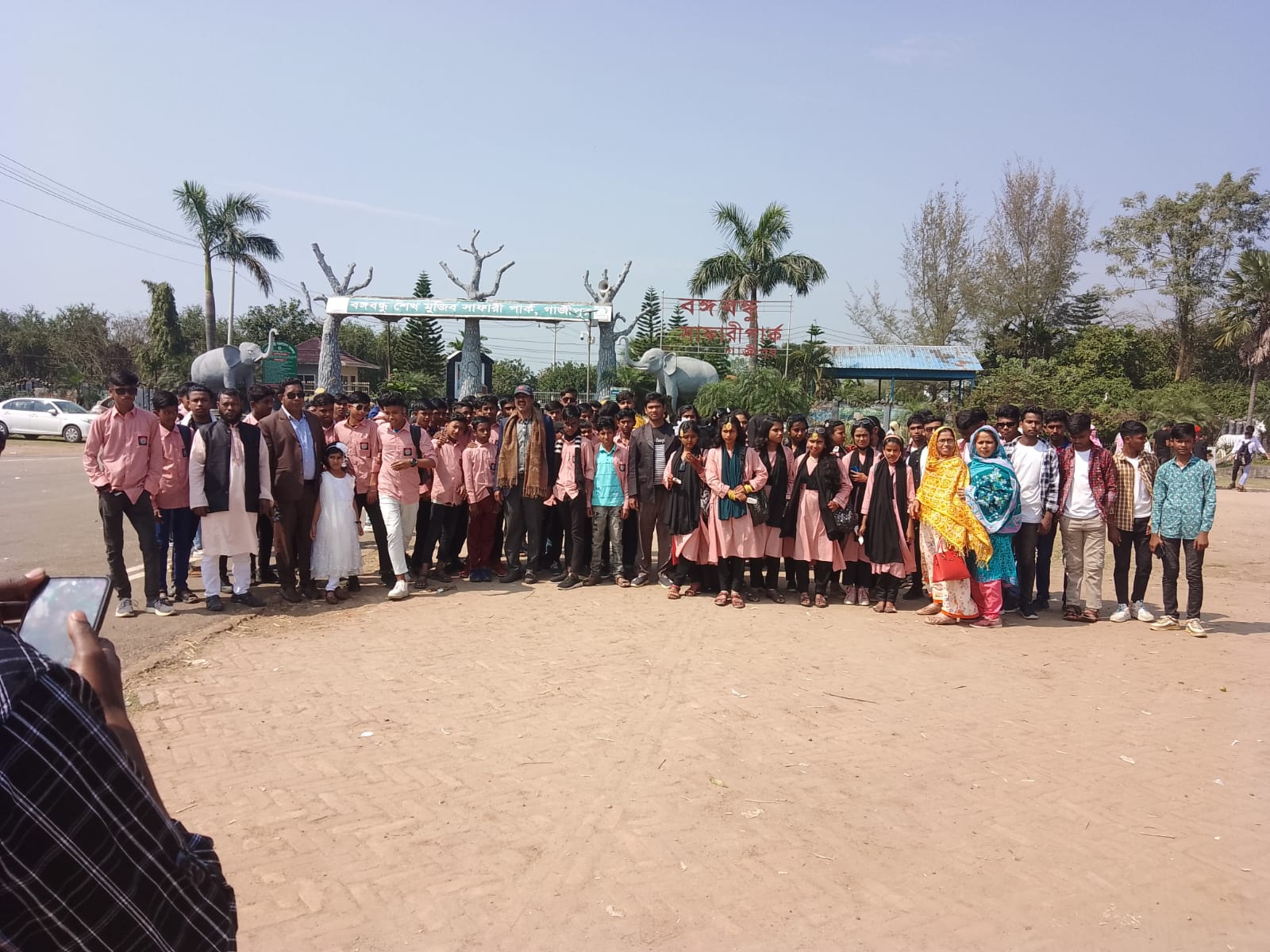 Hi Tech Polytechnic Institute - Slide